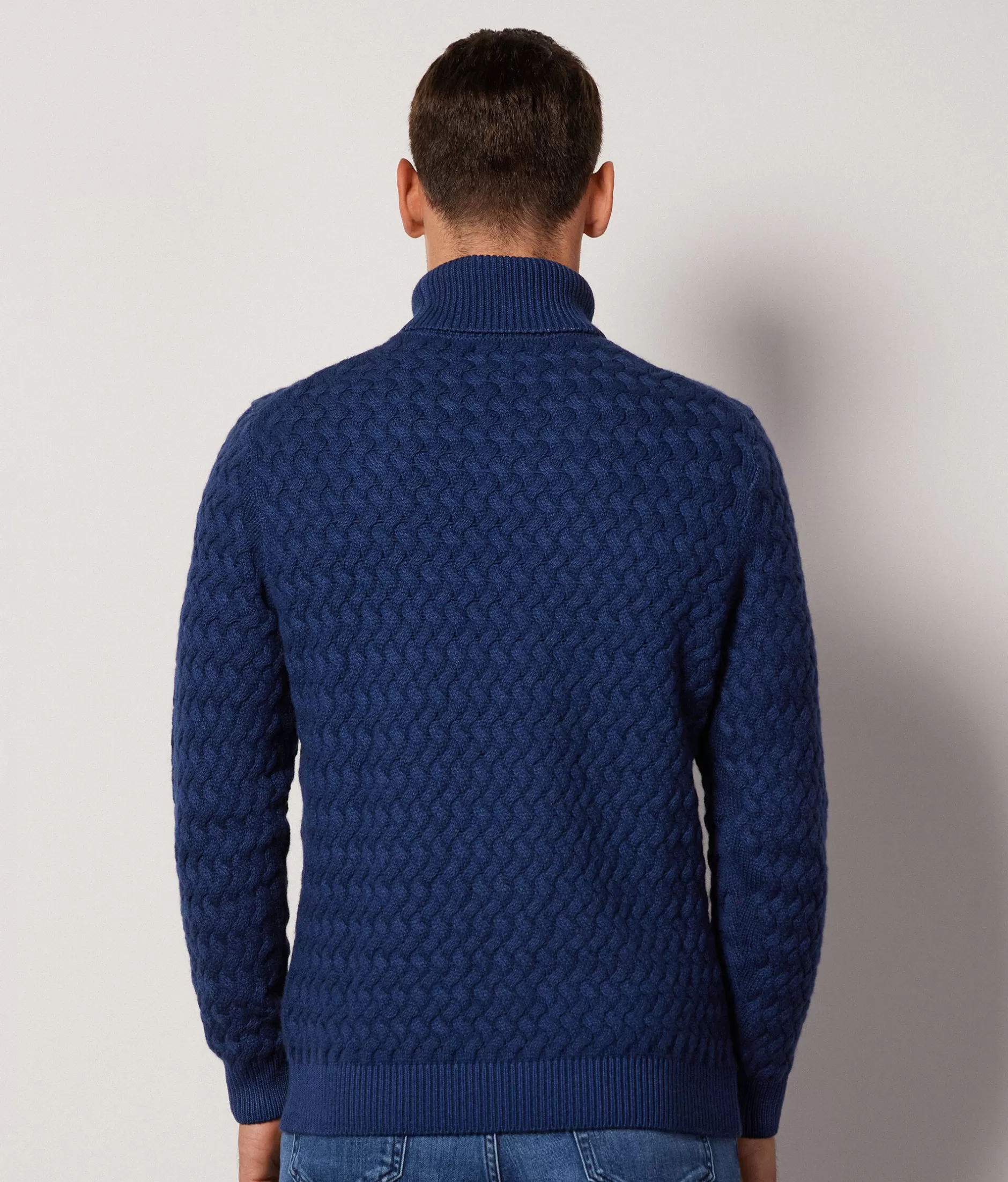 Maglione Falconeri Dolcevita a Coste Intrecciate - Super Morbida Cashmere Tinto a Indaco Dopo la Lavorazione - Abbraccio di Lusso in Tinta Unica