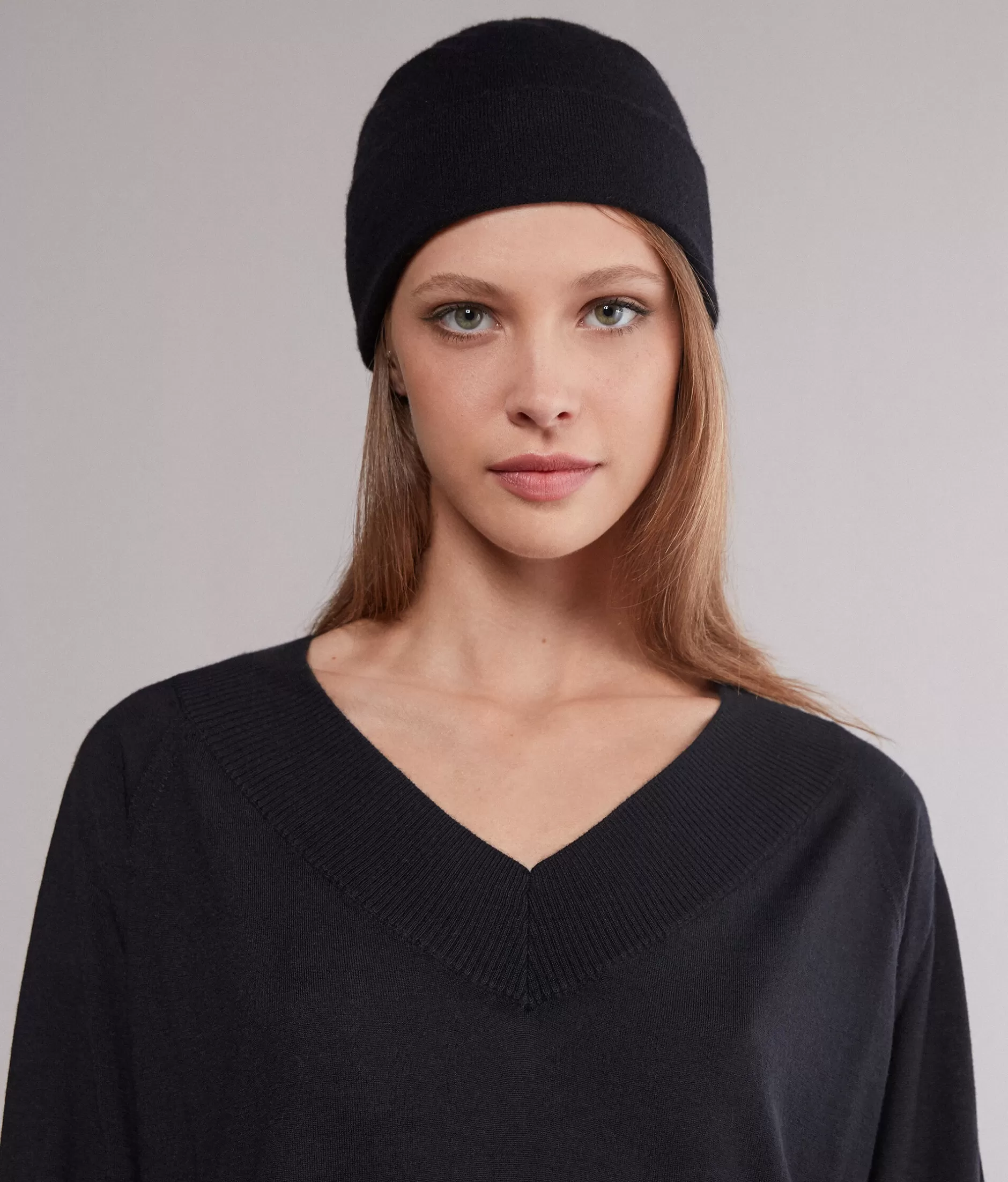 Falconeri - Berretto Ultramorbido in Puro Cashmere, Lusso Senza Tempo con Conforto Impeccabile ed Eleganza Senza Sforzo