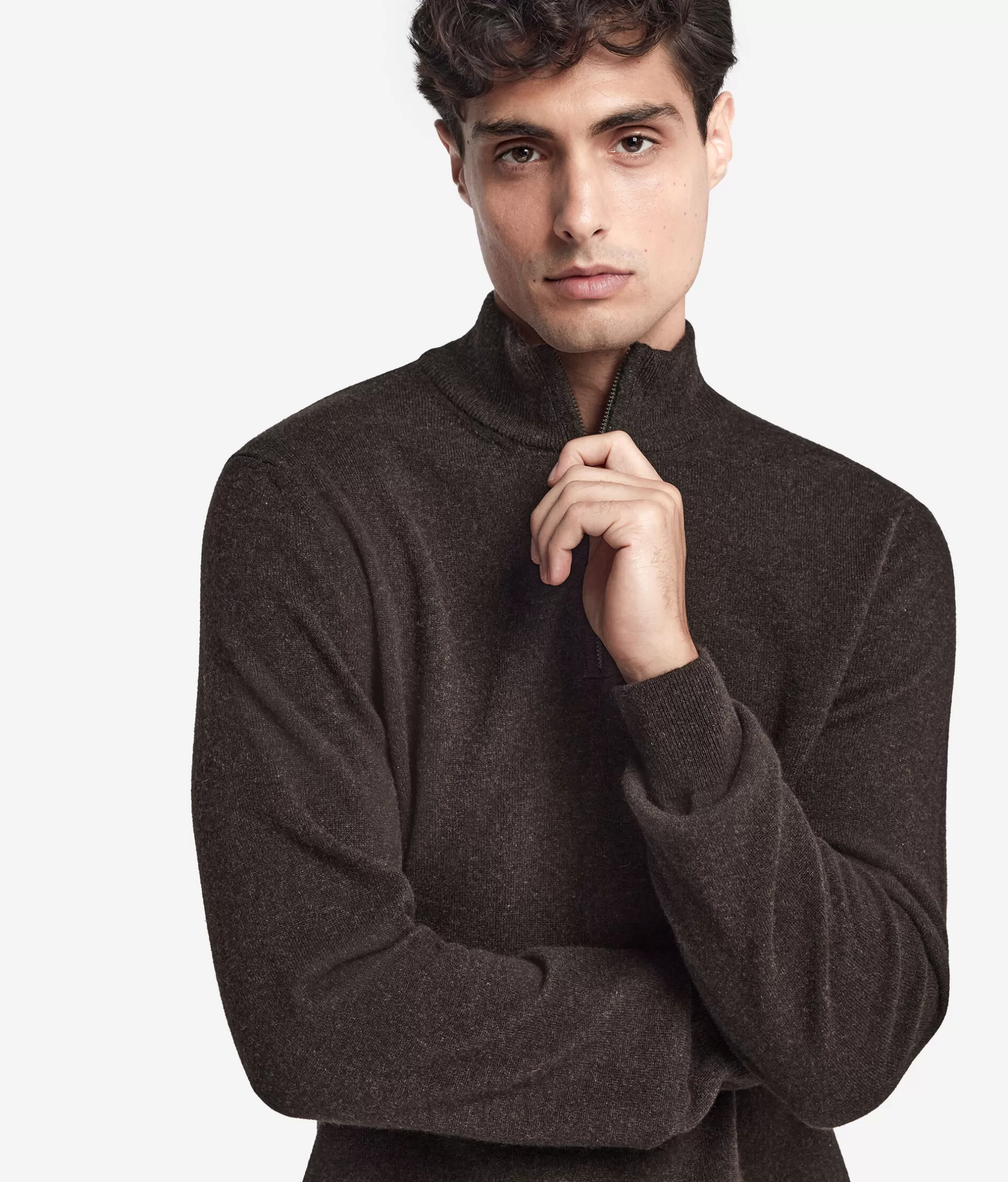 Offerta imperdibile: Maglione Falconeri Collo Alto con Mezza Cerniera in Cashmere Ultra Morbido - Tonalità Cioccolato Fondente (Mod. 9063)