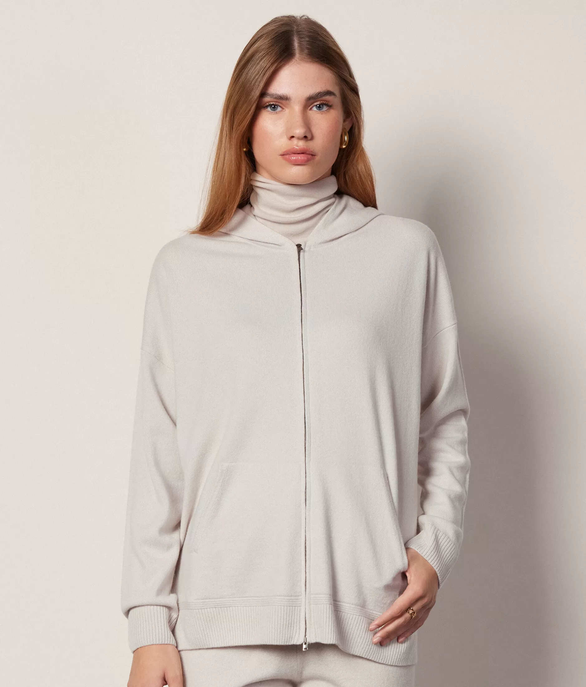 Falconeri Cappuccio in Cashmere Supersoft - Felpa con Zip Avorio Chiaro, Modello 8644 