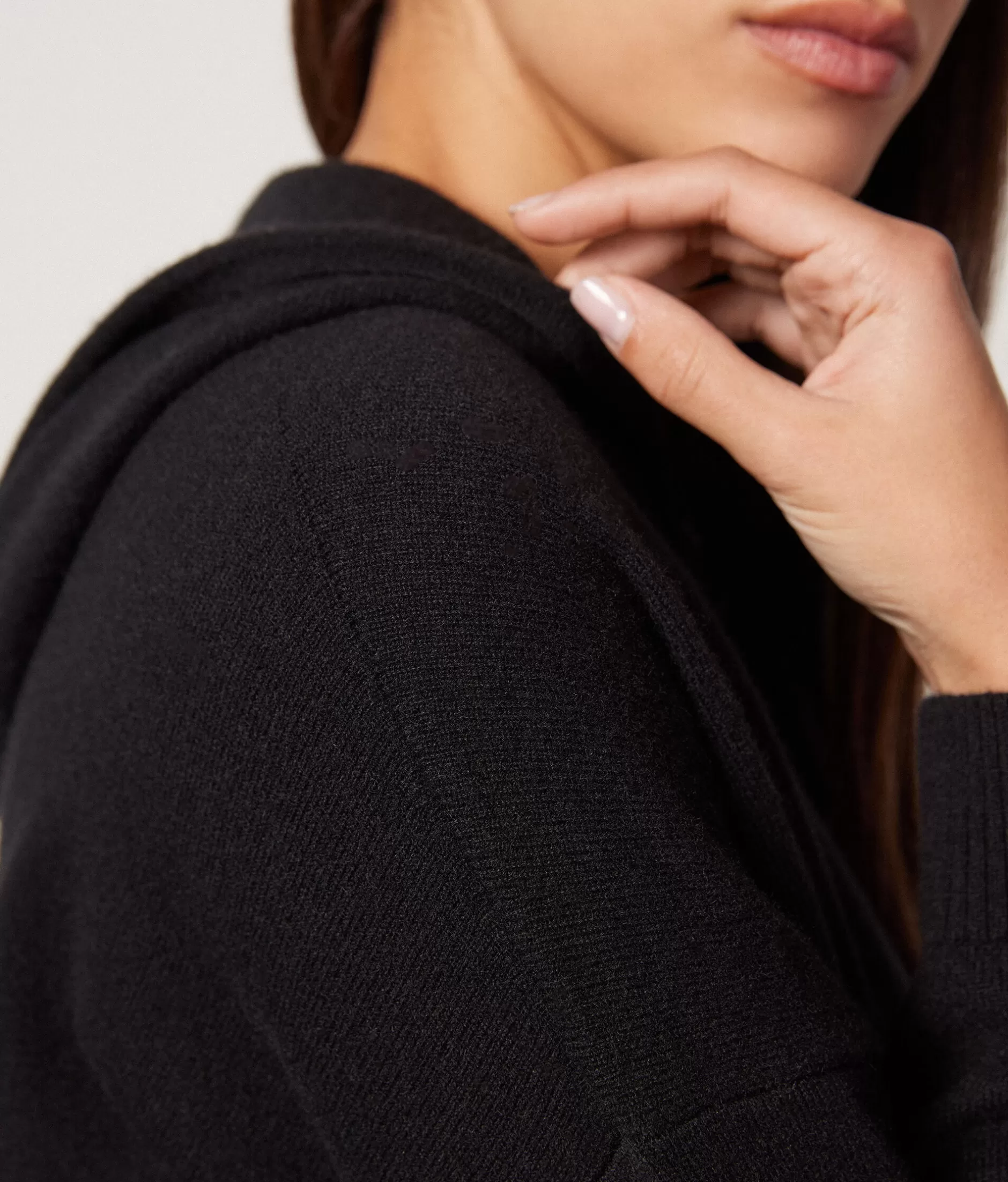 Falconeri Felpa con Cappuccio Cashmere Ultra Morbido - Nero Assoluto, Lusso Avvolgente e Comfort Premium
