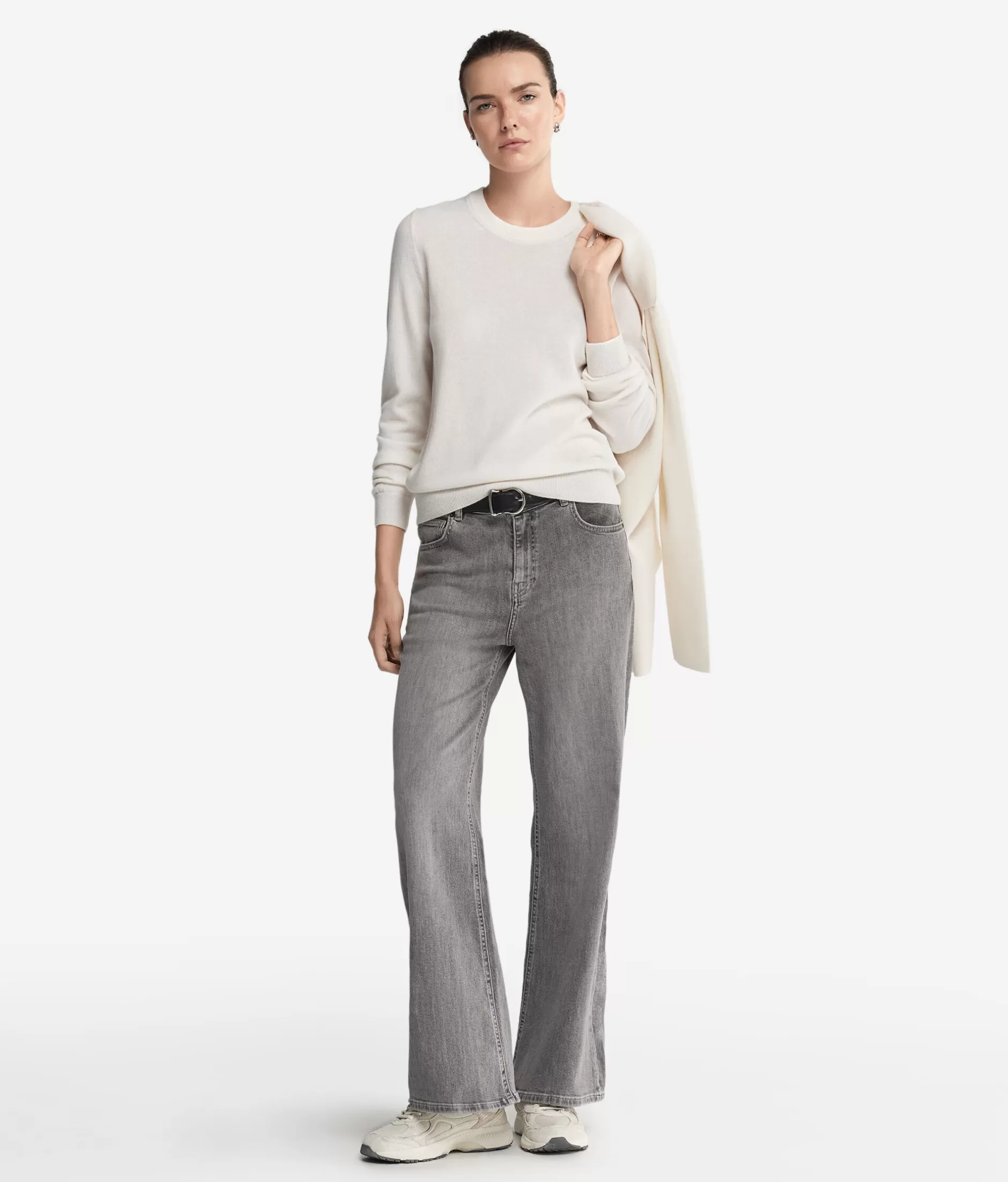 Falconeri Maglione Elegante in Cachemire Ultra Morbido - Bianco Puro con Fiocco Decorativo, Maniche Lunghe e Confezione Pregiata per Stagioni Fredde, Design Minimal con Tocco Femminile