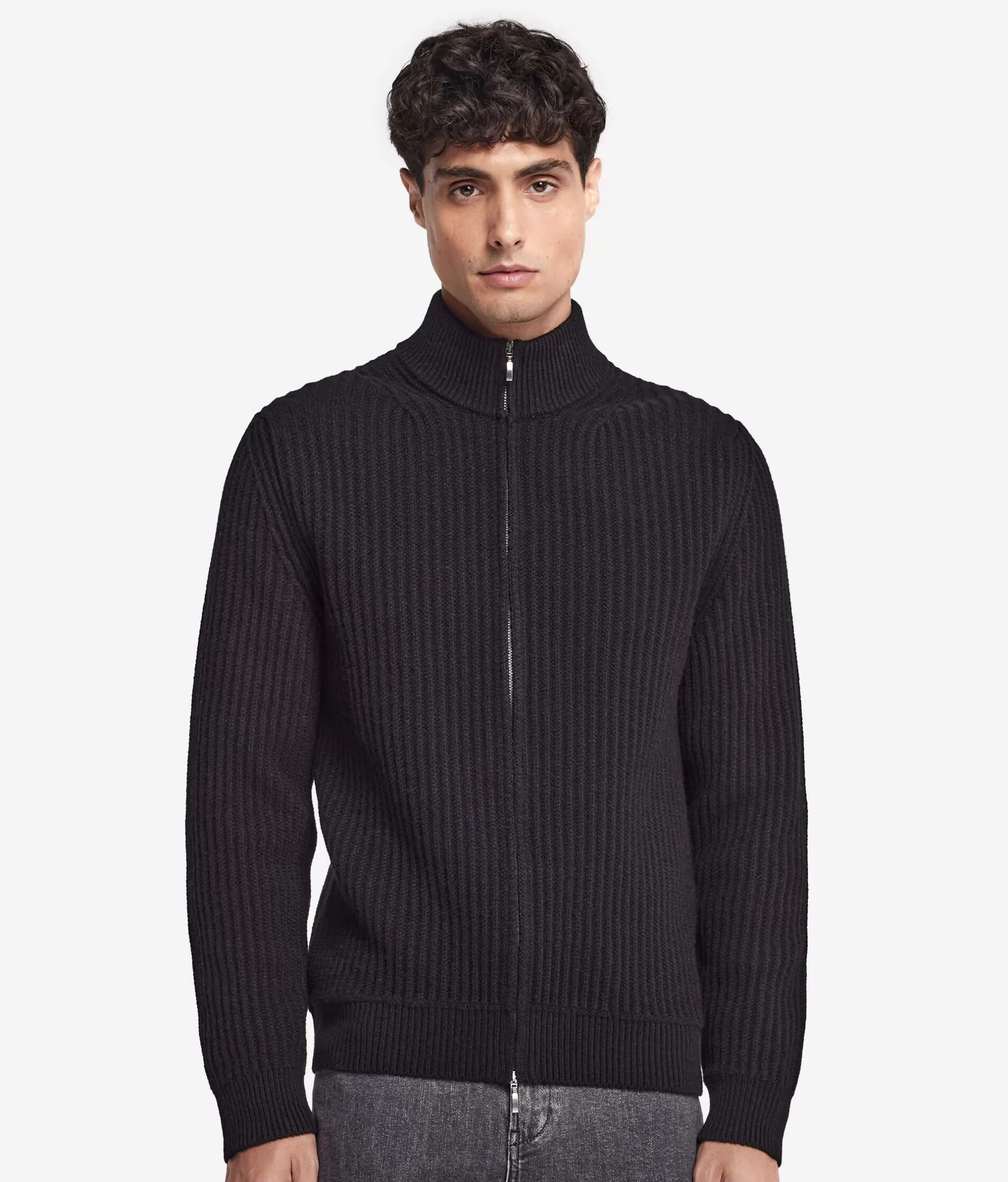 Cardigan in Puro Cashmere Falconeri - Morbidezza Senza Paragoni  
Saldi Esclusivi su Modello Costola Alta, Colore Nero Assoluto  
Ideale per Stagioni Fredde con Design Elegante e Confortevole