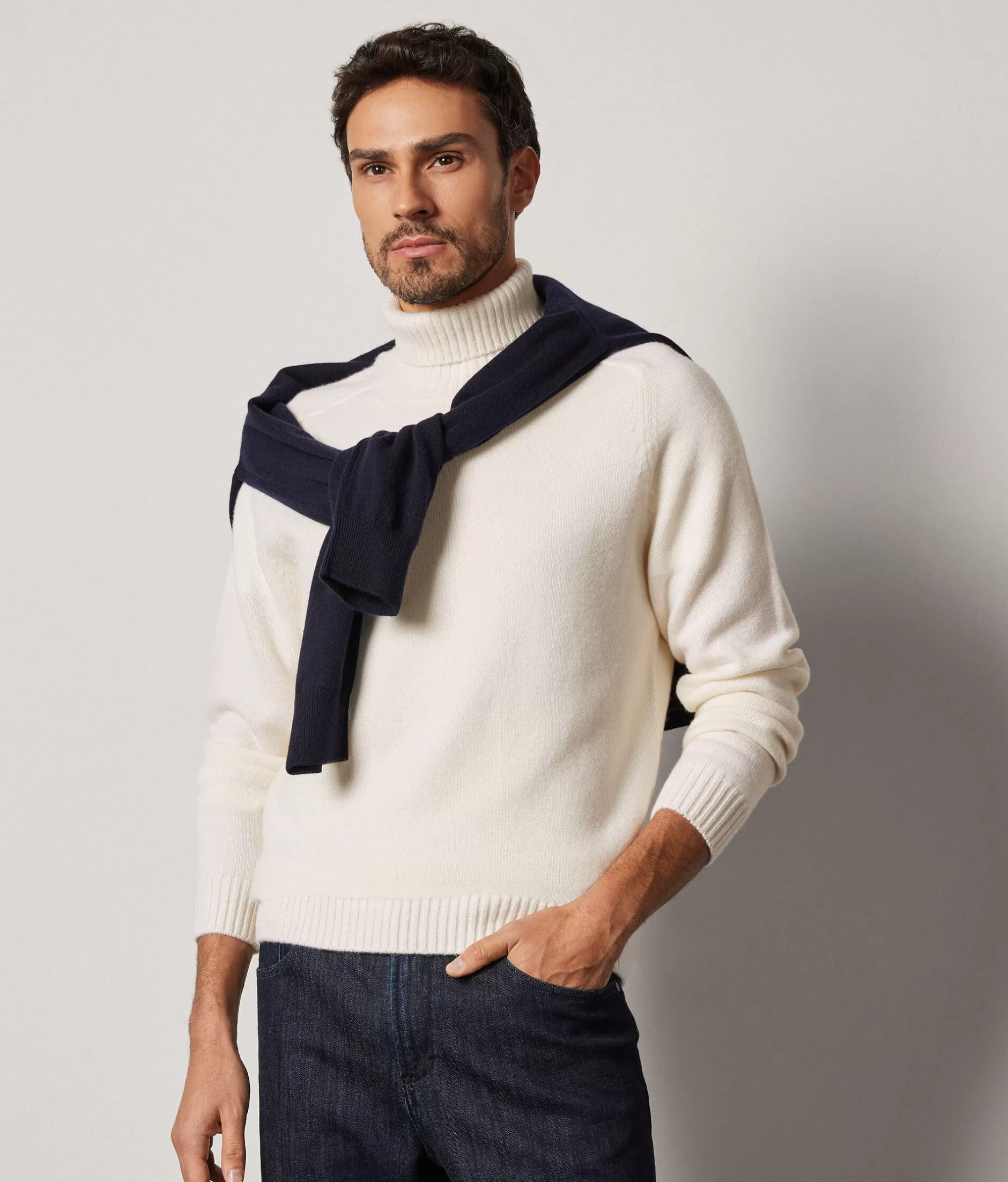 Falconeri Maglione Dolcevita Invernale - Cashmere Ipermorbido Bianco Latte, Collo Alto Confortevole, Tessuto Pregiato per Stagione Fredda