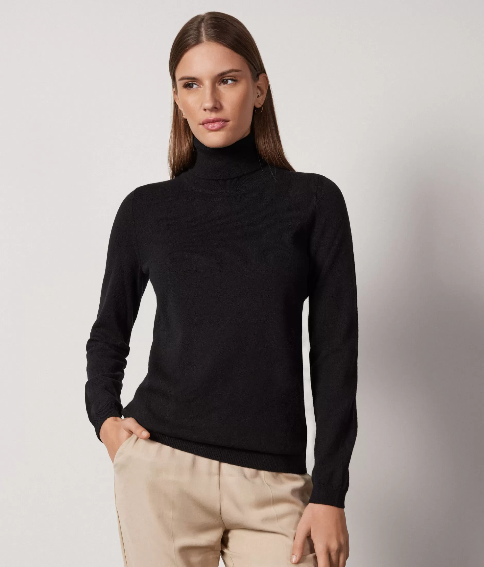 Falconeri Maglione Donna in Lusso Cashmere Morbido - Dolcevita Elegante Nero Assoluto, Autunno-Inverno 2023 - Modello 9107