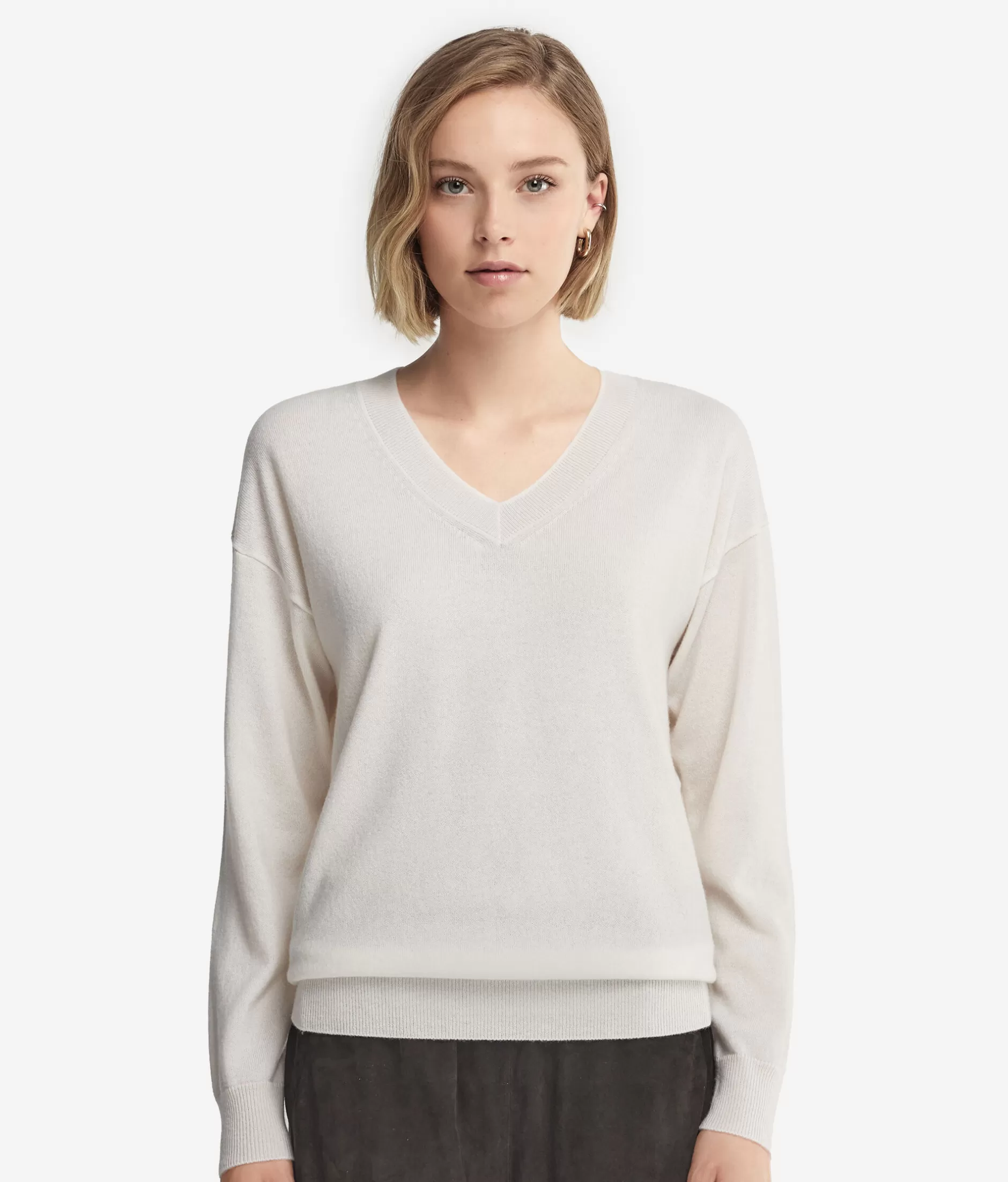 Falconeri Maglione in Cashmere Extra Morbido con Scollo a V, Bianco Nevato - Mod. 8005 con Fiocco Decorativo