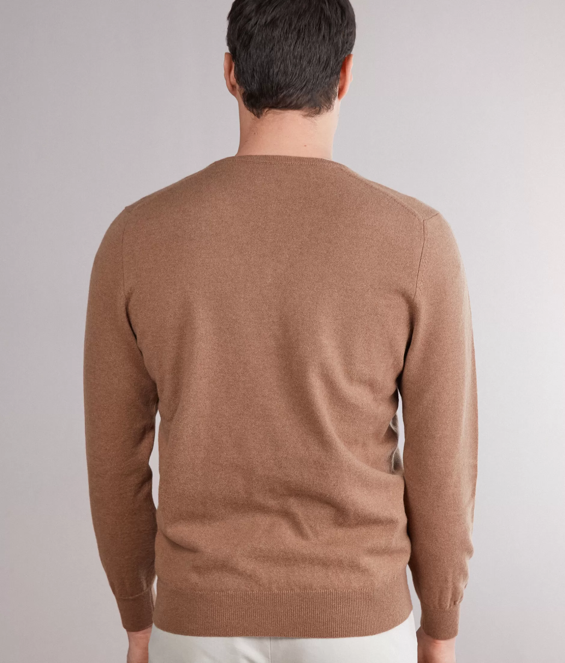 Falconeri Maglione Scoop Neck in Puro Cashmere - Morbidezza Impeccabile, Collezione Autunno/Inverno 2023 - Disponibile in Marrone Sabbia e Cammello