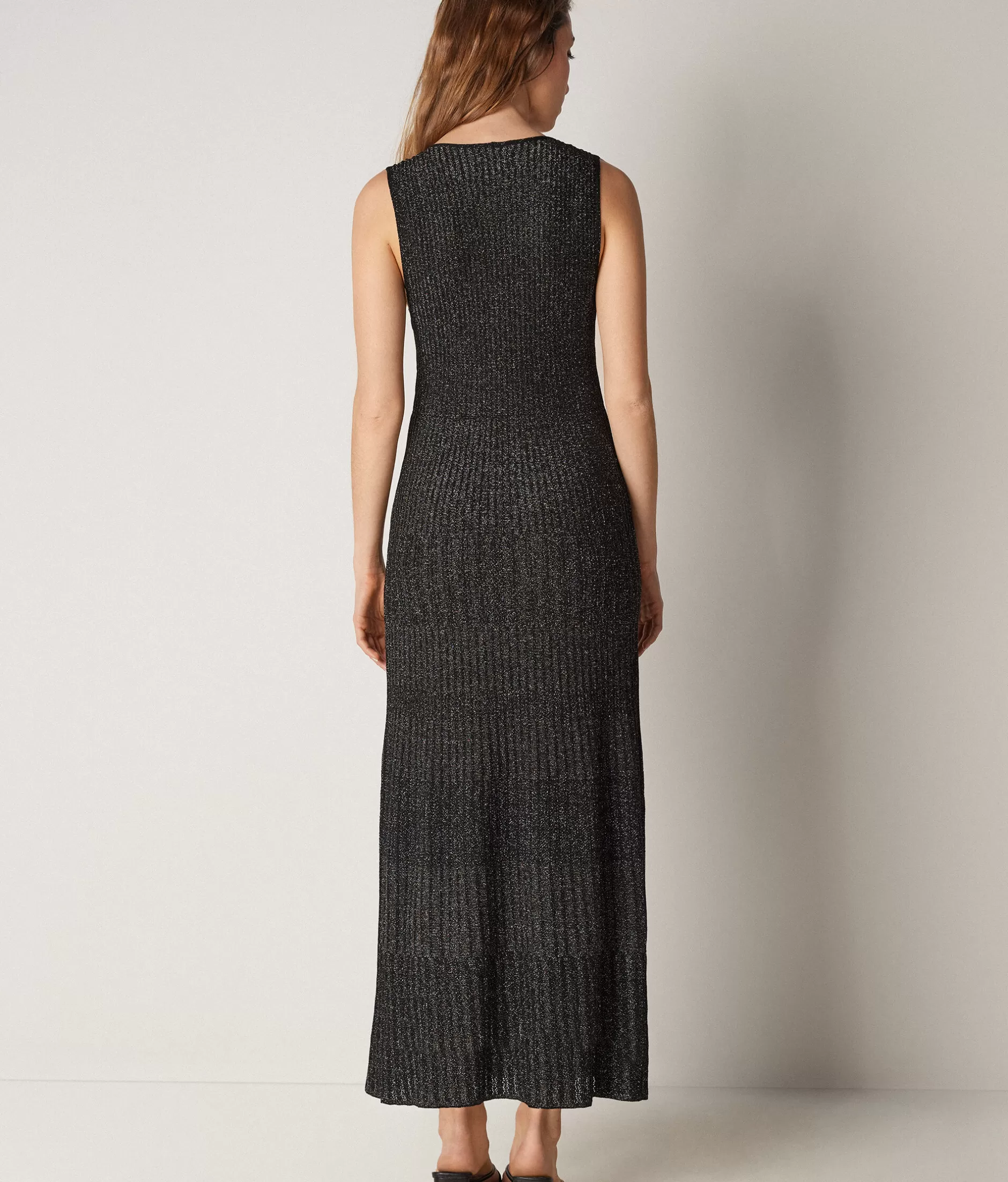 Abito in Lamé Falconeri con Scollatura a V - Elegante Vestito Nero Da Donna